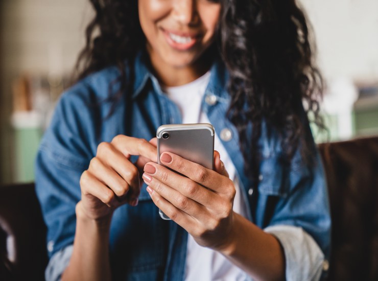 Lavorare da casa con il cellulare