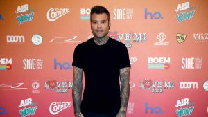 Fedez spegne 34 candeline (Fonte Ansa)